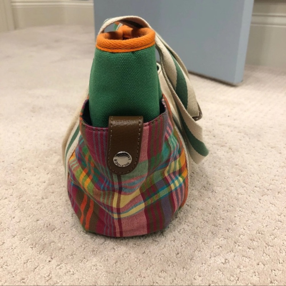 Tommy Hilfiger purse - Picture 9 of 9